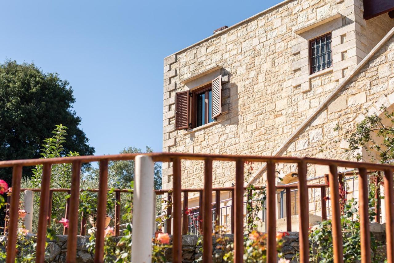 הוילה Embrosneros Prinus Country Retreat Apokoronas, Heated Pool, 13Km From The Sea מראה חיצוני תמונה