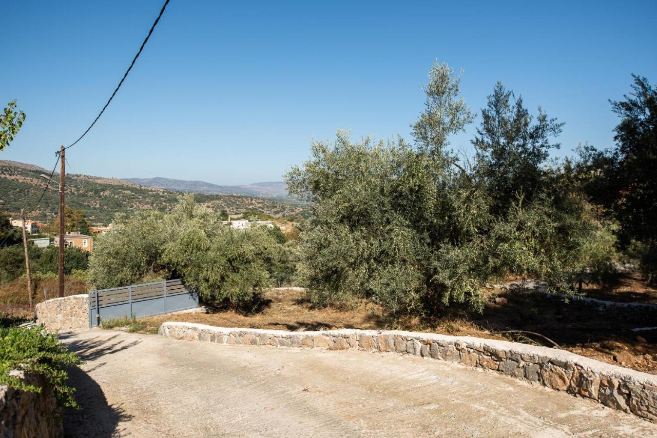 הוילה Embrosneros Prinus Country Retreat Apokoronas, Heated Pool, 13Km From The Sea מראה חיצוני תמונה